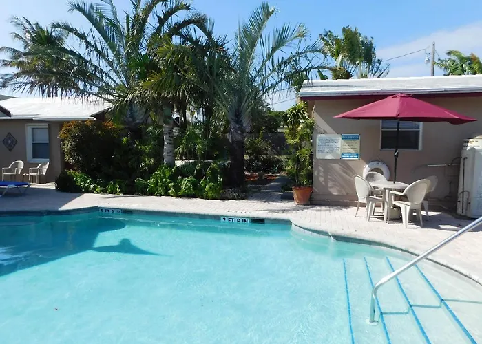 Inn Leather Guest House-Gay Male Only Fort Lauderdale